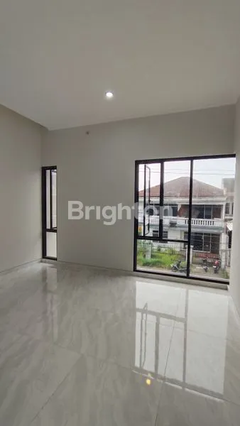 image RUMAH BARU KLAMPIS, 3 KT, DEKAT SEKOLAH & MALL ROW JALAN SUPER LEBAR (8)