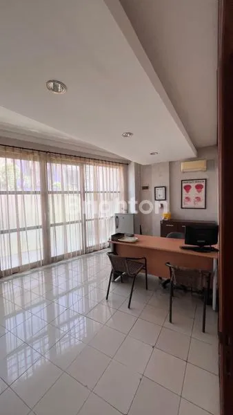 image RUKO 3 LANTAI DI KUTA, LOKASI SANGAT STRATEGIS! (1)