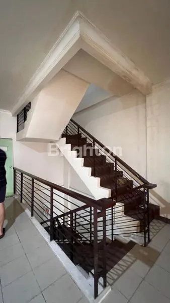 image RUKO 3 LANTAI DI KUTA, LOKASI SANGAT STRATEGIS! (3)