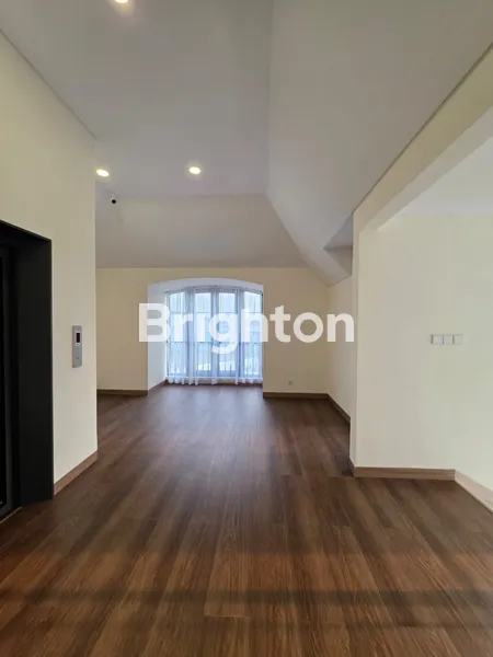 image BELLEFONT TIPE 10X16 – GRAND FRENCH FAMILY HOME (5)