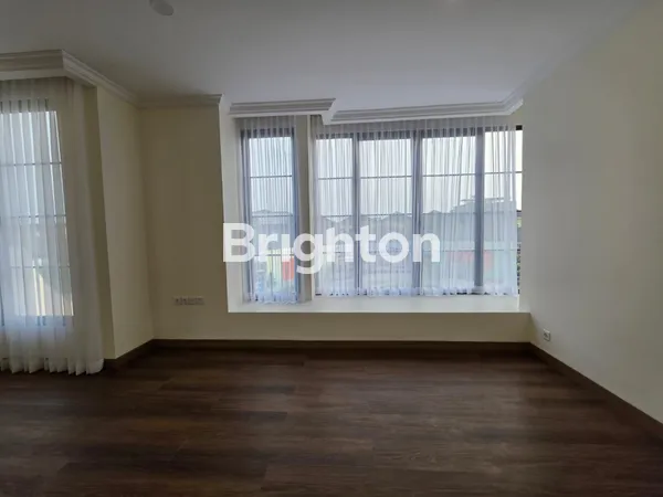 image BELLEFONT TIPE 10X16 – GRAND FRENCH FAMILY HOME (6)