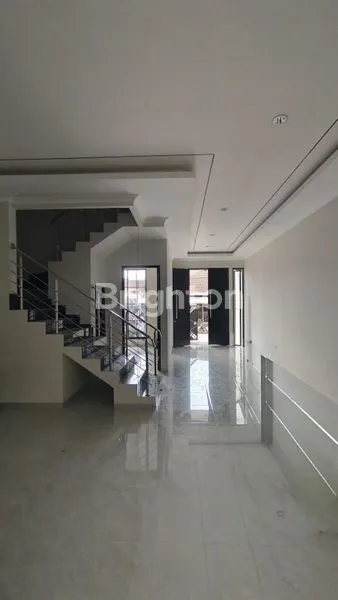 image RUMAH BARU MANYAR SELANGKAH KE RAYA KERTAJAYA INDAH DEKAT GALAXY MALL (7)