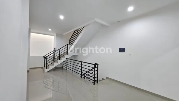 image RUKO 4LANTAI JELAMBAR GROGOL PETAMBURAN JAKARTA BARAT (3)