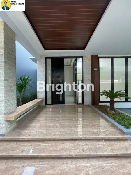 image 97. DIJUAL RUMAH MEWAH BRAND NEW DENGAN DESAIN MODERN DI RADIO DALAM , JAKARTA SELATAN  (2)