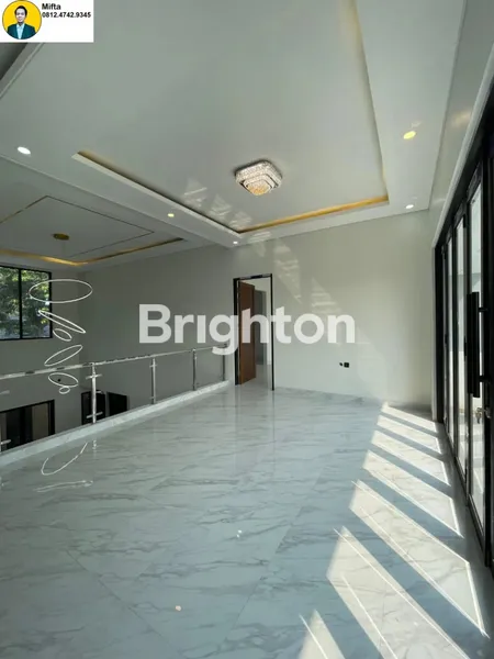 image 97. DIJUAL RUMAH MEWAH BRAND NEW DENGAN DESAIN MODERN DI RADIO DALAM , JAKARTA SELATAN  (7)