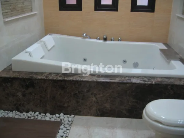 image RUMAH SULTAN RAFFLES HILLS CIBUBUR: ELIT, MEWAH, DEKAT SEMUA, INVESTASI CERDAS! (3)