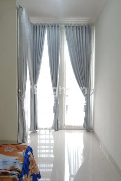 image SAFIRA GERDEN 2 LANTAI, SIAP HUNI (8)