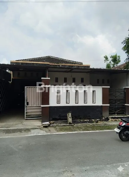 image DIJUAL KOST AKTIF DEKAT RS DR OEN SOLO BARU (1)