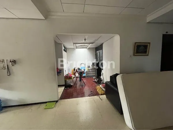 image RUMAH BENDUL MERISI SELATAN LOKASI STRATEGIS  (4)