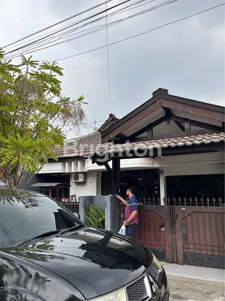 image RUMAH BENDUL MERISI SELATAN LOKASI STRATEGIS  (1)