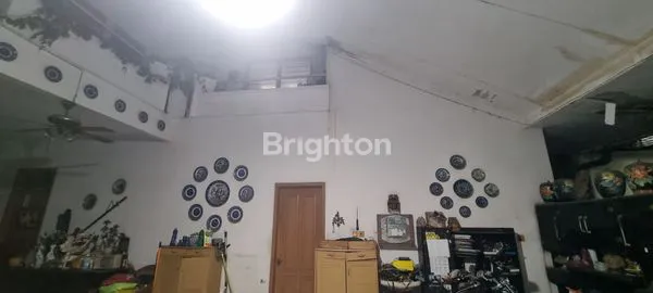 image RUMAH MEWAH 2 LANTAI DI SURABAYA, SIAP HUNI (3)