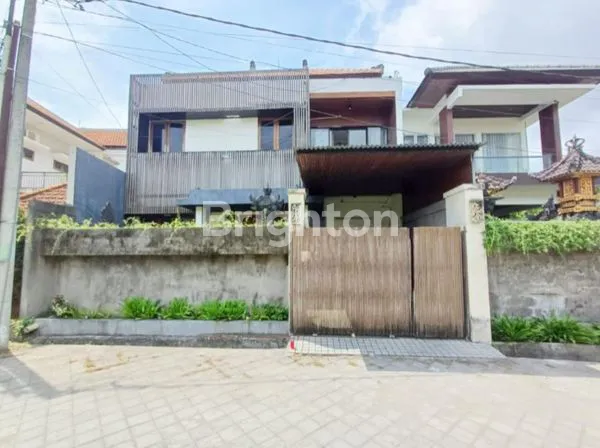 image RUMAH NYAMAN 2 LANTAI – LOKASI STRATEGIS DI SEKAR TUNJUNG, DENPASAR TIMUR\U2728\N (1)