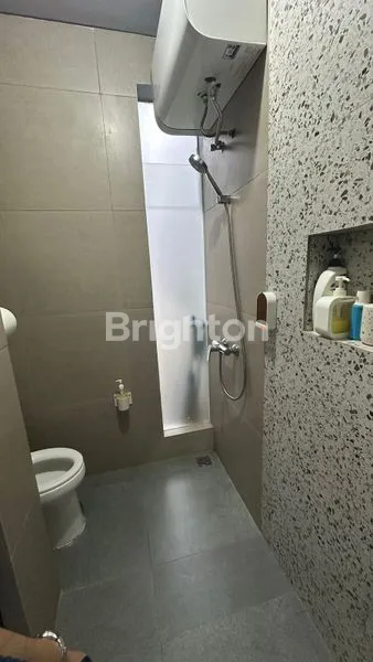 image DI JUAL RUMAH MEWAH MINIMALIS SIAP HUNI DI TAPOS DEPOK, 5 MENIT KE TOL CIMANGGIS, 10 MENIT KE TOL CIBUBUR, 10-12 MENIT KE STASIUN LRT HARJAMUKTI, 8 MENIT KE RS MITRA KELUARGA CIMANGGIS (2)