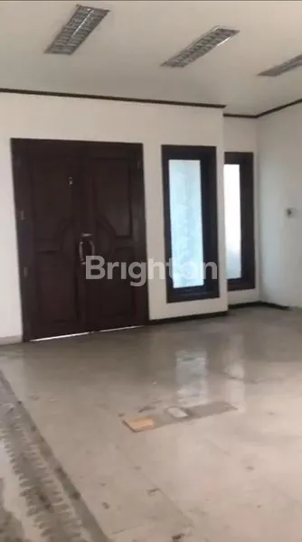 image DISEWAKAN RUKO 3 LANTAI PINGGIR JALAN BESAR (6)