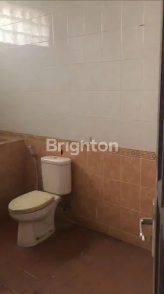 image DISEWAKAN RUKO 3 LANTAI PINGGIR JALAN BESAR (4)