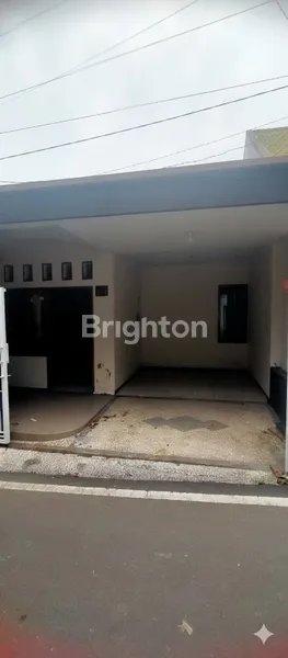 image DIJUAL / DISEWAKAN RUMAH AREA ARJOSARI DEKAT DENGAN TOL SINGOSARI, DEKAT DENGAN TERMINAL ARJOSARI AKSES MOBIL  (2)