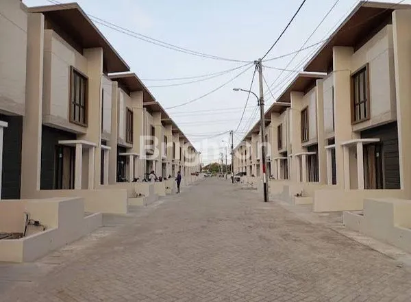 image RUMAH 2 LANTAI SURABAYA TIMUR * ALANA WONOREJO *  CIAMIK POOL (7)