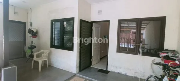 image RUMAH DI RUNGKUT MEJOYO SELATAN  (3)