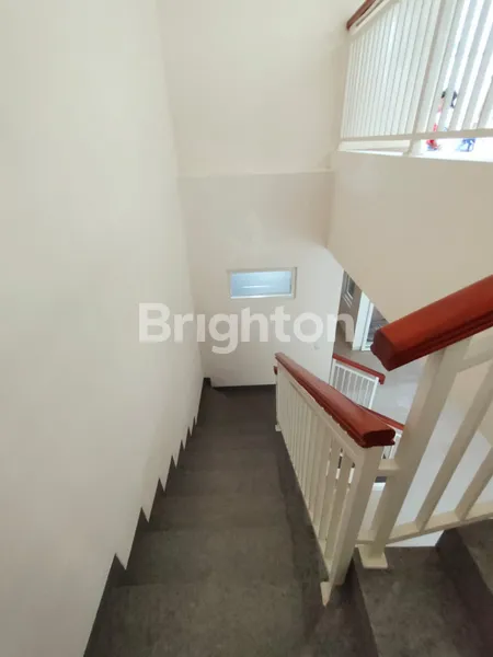 image RUMAH BARU 2 LANTAI SIAP HUNI DI PANTAI MENTARI, DEKAT RAYA KENJERAN (4)