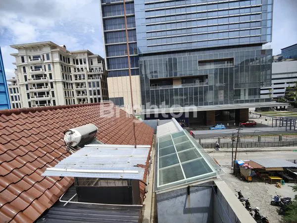 image RUMAH 2,5 LANTAI LOKASI SUPER PREMIUM DEKAT MAL AGORA, PERKANTORAN THAMRIN NINE DAN UOB PLAZA DI THAMRIN, JAKARTA PUSAT (1)