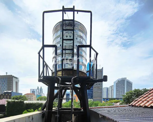 image RUMAH 2,5 LANTAI LOKASI SUPER PREMIUM DEKAT MAL AGORA, PERKANTORAN THAMRIN NINE DAN UOB PLAZA DI THAMRIN, JAKARTA PUSAT (2)