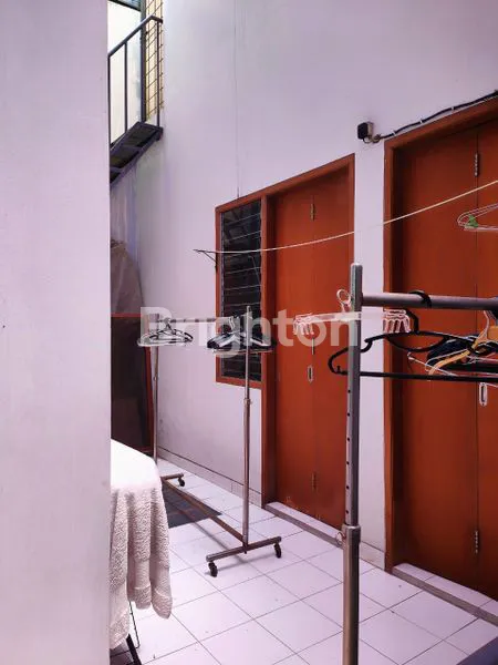 image RUMAH 2,5 LANTAI LOKASI SUPER PREMIUM DEKAT MAL AGORA, PERKANTORAN THAMRIN NINE DAN UOB PLAZA DI THAMRIN, JAKARTA PUSAT (5)