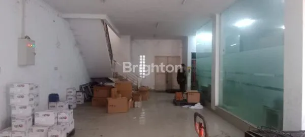 image SEWA RUKO STRATEGIS MAINROAD KLARI 3 LANTAI (5)