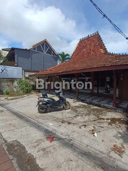image DI SEWAKAN TOKO MODEL JOGLO DI JALAN UTAMA KEROBOKAN COCOK UNTUK RESTO, COFFESHOP ATAUPUN OFFICE  (4)