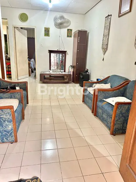 image RUMAH STRATEGIS DI GRIYA CINERE (3)