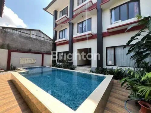 SEWA APARTEMEN STRATEGIS, KOLAM RENANG & AC