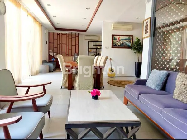 image VILLA MEWAH 2 LANTAI DI LOKASI TENANG SANUR AREA BALI (7)