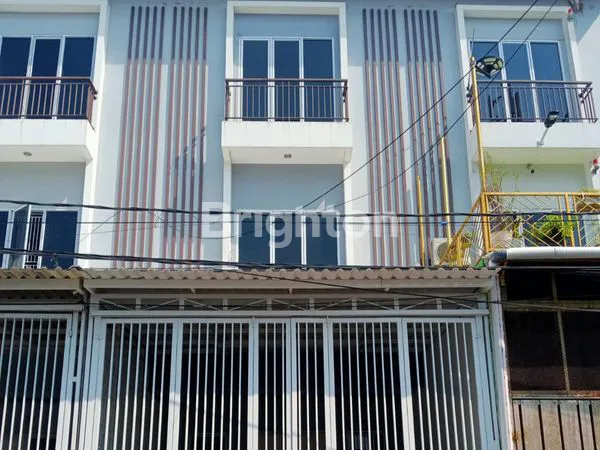 image RUKO KOMERSIAL  BANGUNAN SEMI FURNISH 3,5 LANTAI DI CENGKARENG, JAKARTA BARAT (1)