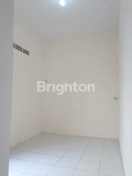 image RUMAH SIAP HUNI LT 90 DI REGENCY MELATI MAS (8)