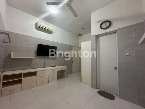 image RUMAH 3 LANTAI DI DAAN MOGOT, 6 KT (5)