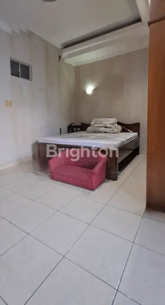 image RUMAH SUNTER 3 LANTAI SEMI FURNISH JALAN 2 MOBIL LEGA (8)