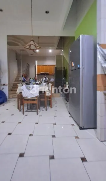 image RUMAH SUNTER 3 LANTAI SEMI FURNISH JALAN 2 MOBIL LEGA (6)