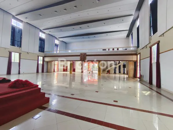 image CONVENTION HALL. GEDUNG PERTEMUAN MAJESTI. LOKASI STRATEGIS DI JALAN RAYA UTAMA GAJAHMADA, PUSAT KOTA SEMARANG (3)