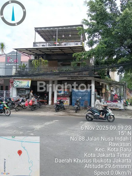 RUMAH KOST 2 LANTAI (HOEK) — LOKASI SUPER STRATEGIS!