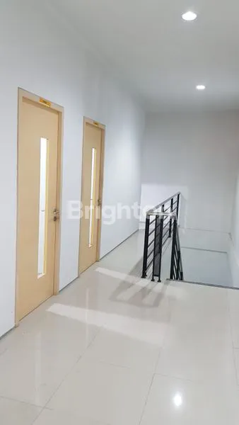 image RUKO TIGA LANTAI GAJAH MADA SEMARANG TENGAH (3)