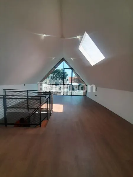 image RUMAH SETRADUTA  (2)