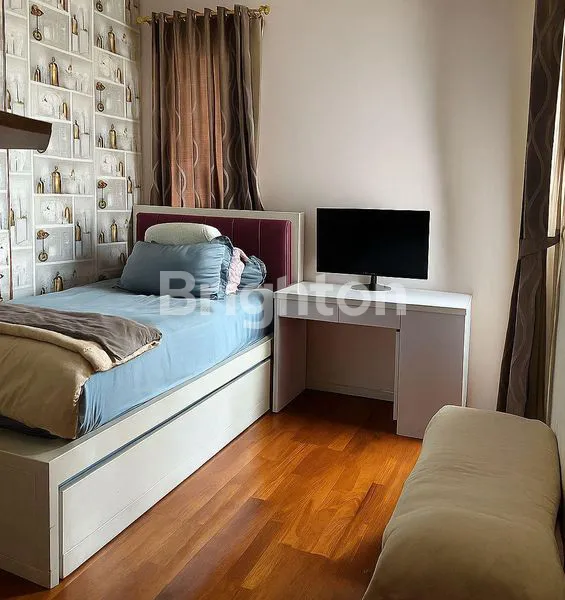 image RUMAH CANTIK 2 LANTAI GADING ELOK TIMUR SIAP HUNI (2)