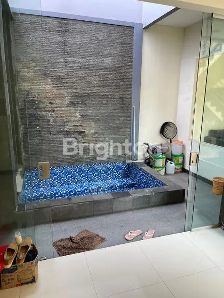 image RUMAH SECOND SIAP HUNI WONOREJO PERMAI TIMUR DEKAT UPN IPH MERR RUNGKUT 10 MENIT KE BANDARA (4)