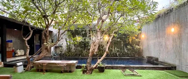 image RUMAH MEWAH 3 LANTAI DI RENON – DESAIN ELEGAN & LOKASI PREMIUM DEKAT PUSAT KOTA (3)