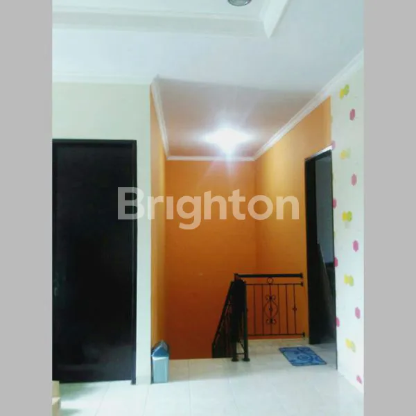 image RUMAH MEWAH 2 LANTAI DEKAT CARREFOUR EXPRESS – MERUYA UTARA, JAKARTA BARAT (7)