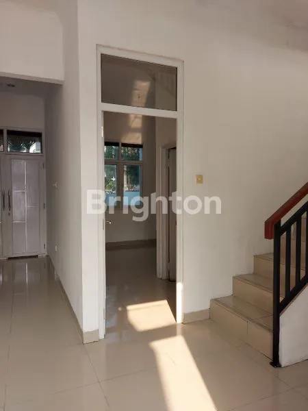 image DI JUAL RUMAH 2 LANTAI DI VILLA BOGOR INDAH 5, 5-10 MENIT KE PUSAT PERBELANJAAN, 10-15 MENIT KE STASIUN BOGOR, 15-20 MENIT KE PINTU TOL BOGOR, 15-20 MENIT KE PUSAT KOTA BOGOR (6)