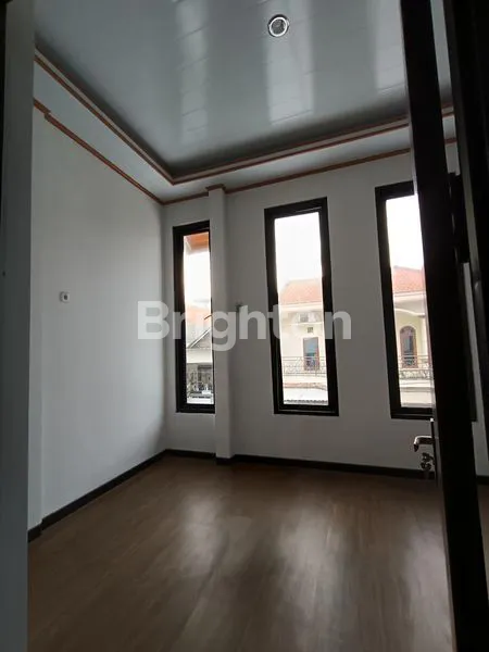 image RUMAH BARU GREESS 2 LANTAI, LOKASI STRATEGIS DI PAKIS TIRTOSARI (4)