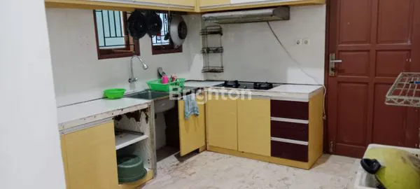 image RUMAH BAGUS D\\\'HOEK SIAP HUNI+SEMI FURNISHED+ROOFTOP DI KOMP PERUM YANG ASRI DI BUKIT BARUGA MAKASSAR (6)