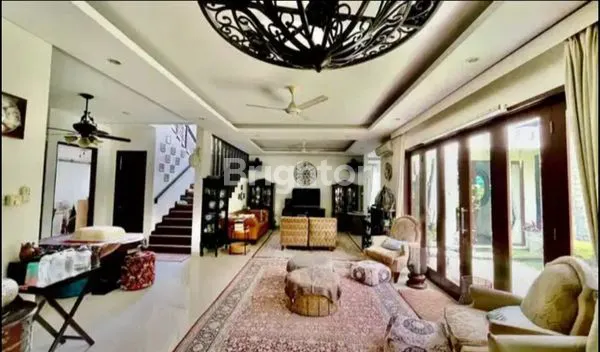 image RUMAH TAMAN ASRI & STRATEGIS DI JAKARTA SELATAN (PRIVATE TOWNHOUSE)  (5)