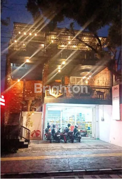 image RUKO STRATEGIS 3 LANTAI PINGGIR JALAN DI JL. PANGLIMA SUDIRMAN, DESA PESANGGRAHAN, KECAMATAN BATU, KOTA BATU (1)