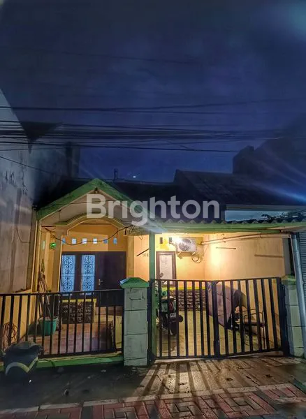 image RUMAH DI MEDAYU UTARA ROW 2 MOBIL (1)